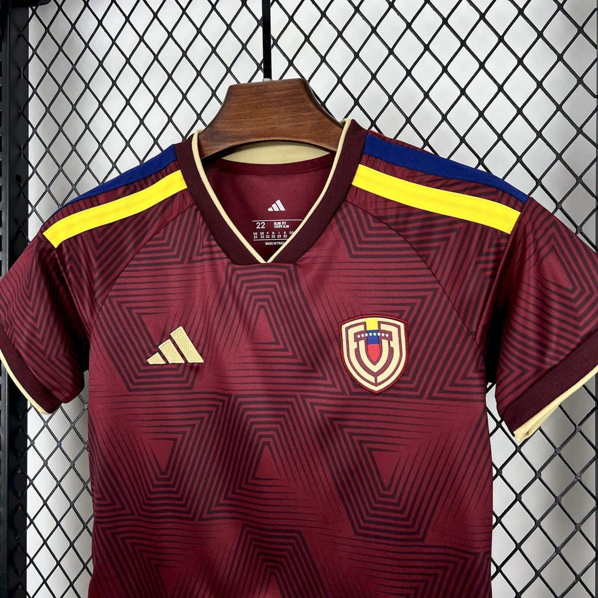 BOOTS SUPPLY Venezuela 2026 Home Kids size - Jersey