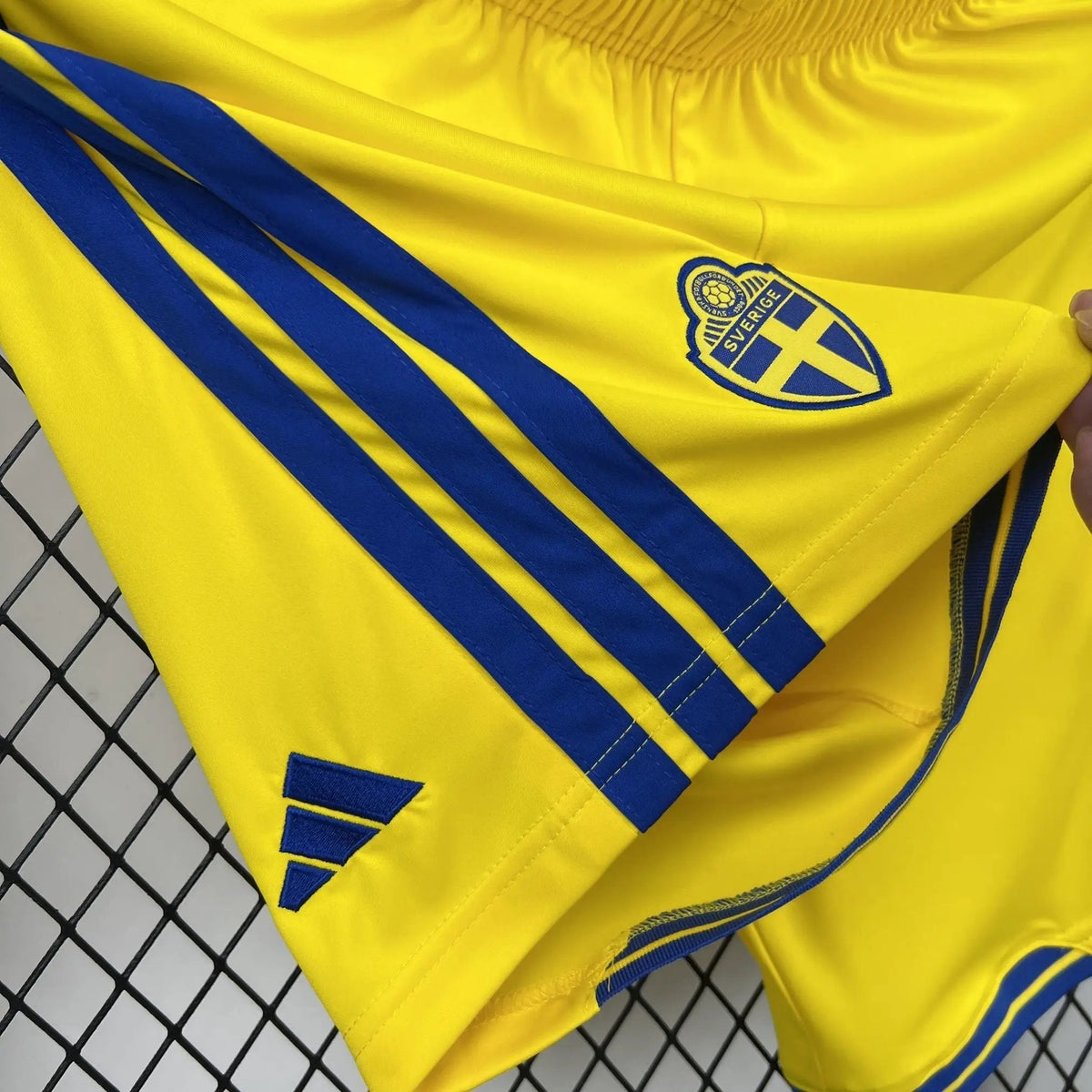 BOOTS SUPPLY Sweden 2026 Away Shorts - Jerseys