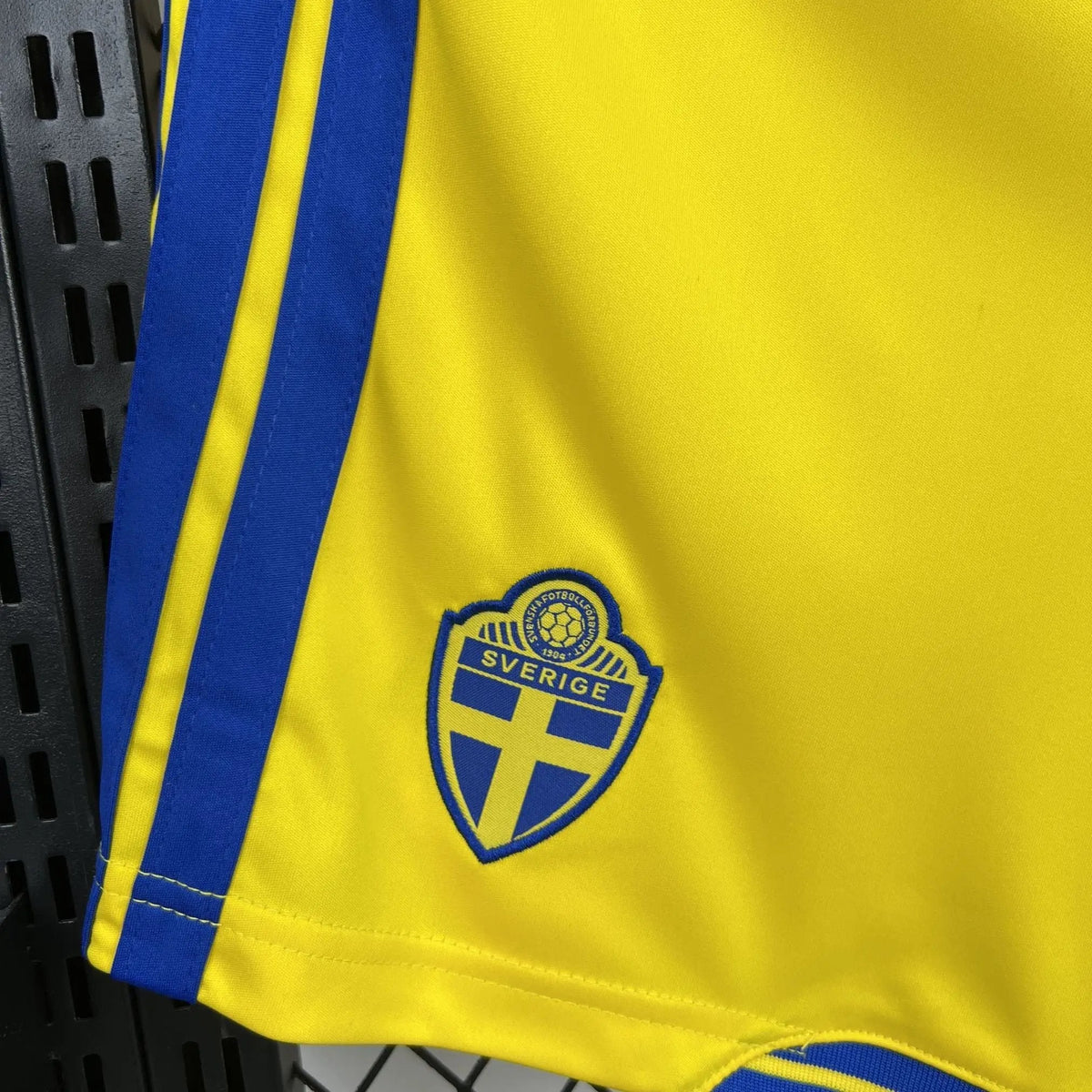 BOOTS SUPPLY Sweden 2026 Away Shorts - Jerseys